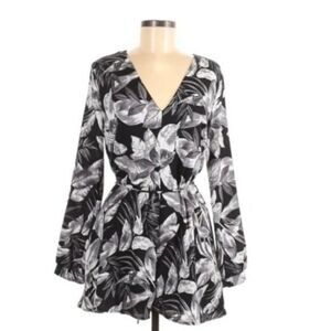 The impeccable pig long sleeves romper size medium